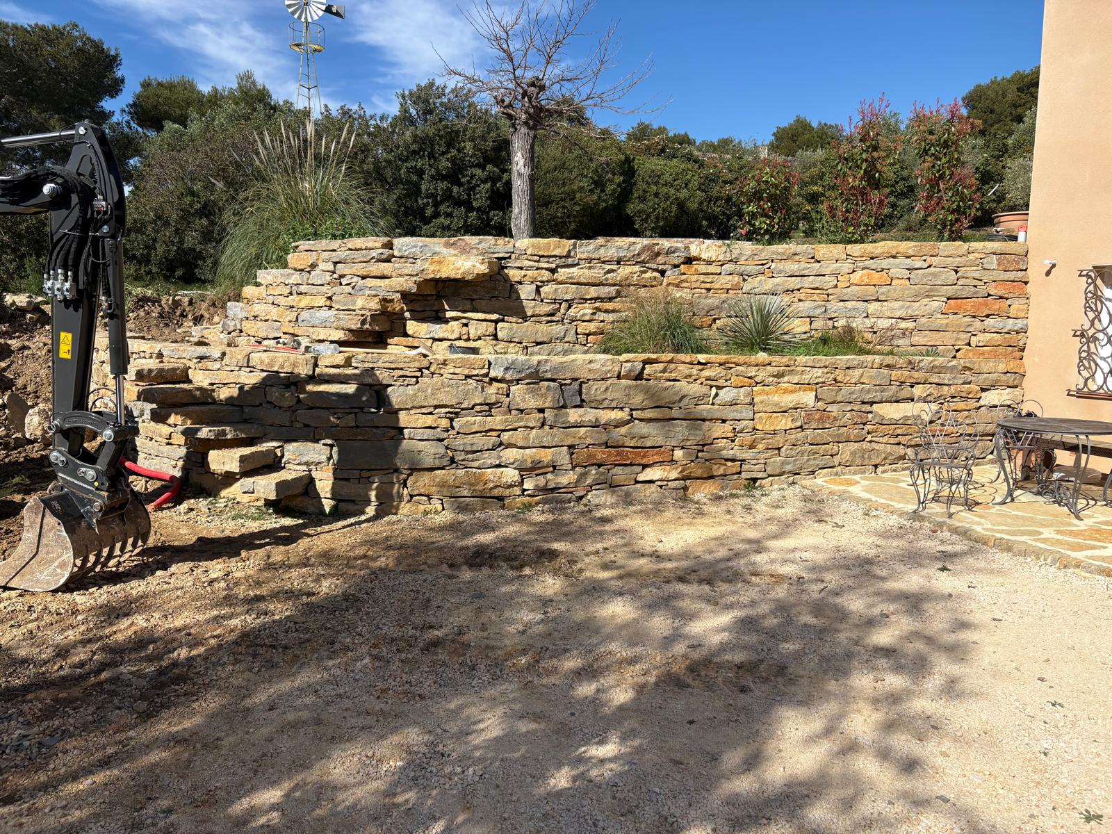 Mur de soutènement en pierre - réalisation 1