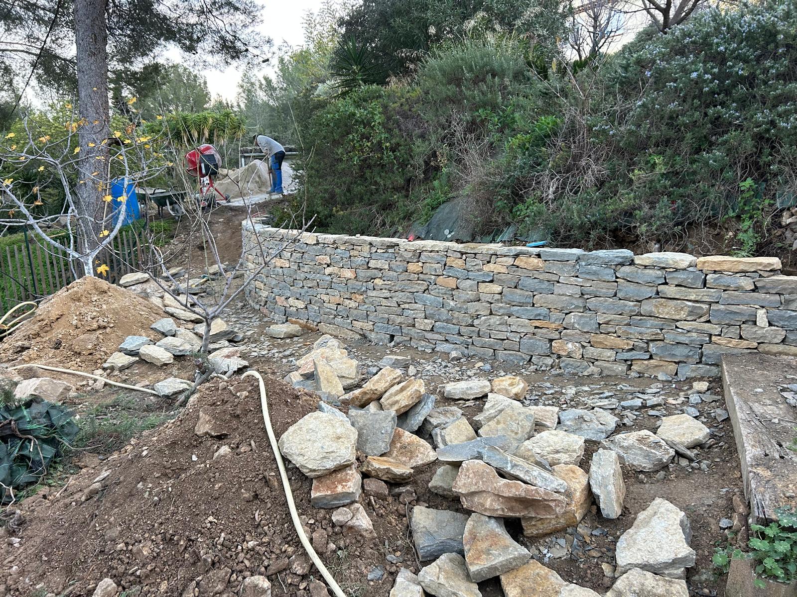 Mur de soutènement en pierre dans le Var - réalisation 3
